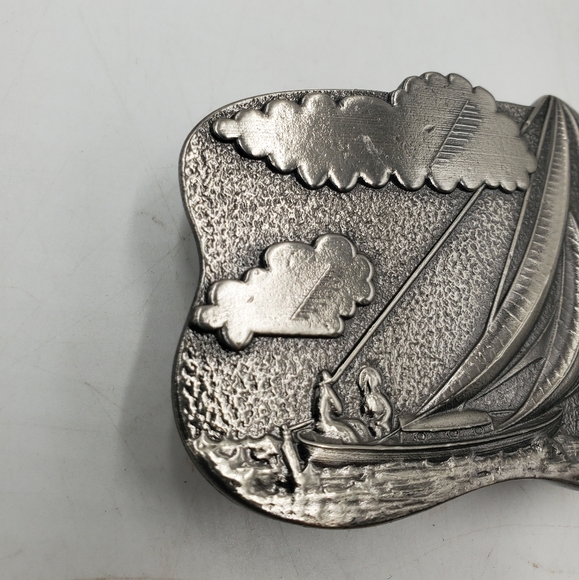 Vintage 1979 The Great American belt buckle Company Serial no. 569 Sail Boats - Picture 3 of 9